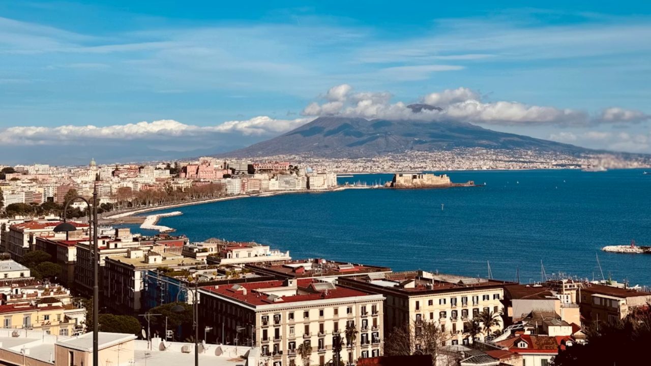 What Are the Best Naples Day Trips to Take If You Only Have One Day on the Amalfi Coast?